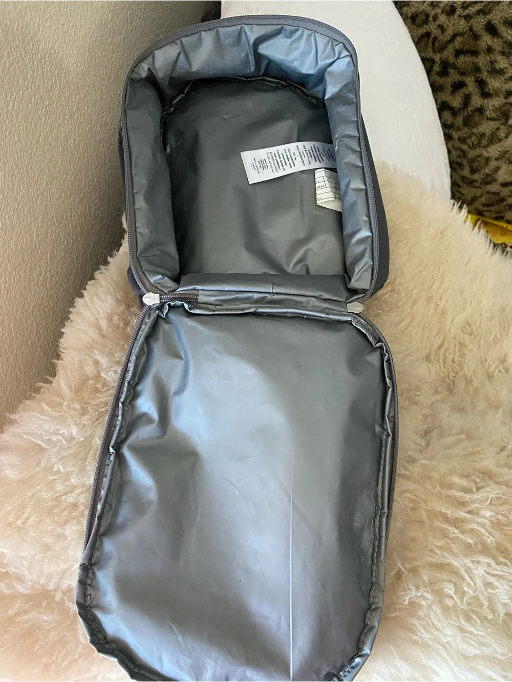 Pottery Barn Kids insulated lunch bag – Gray with Neon Yellow Accent